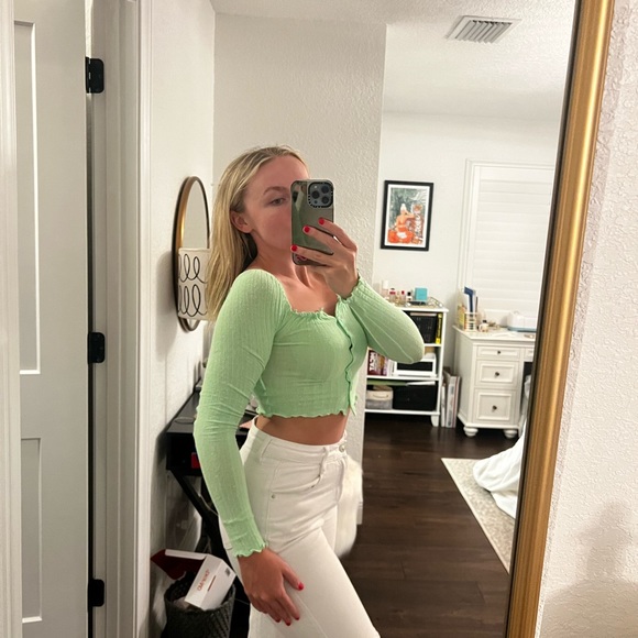 Urban Outfitters Cropped button up - Picture 3 of 3